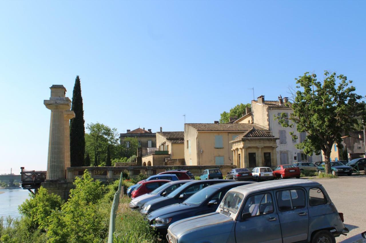 Appartement Au Pied Du Gardon. Remoulins Exterior photo